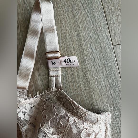 NWT Victoria’s Secret Dream Angels Wicked Unlined Lace Balconette Bra - 40DD - Picture 5 of 8